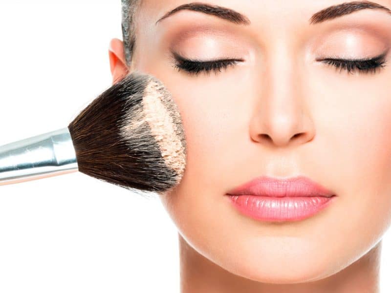 5 astuces pour un maquillage longue tenue
