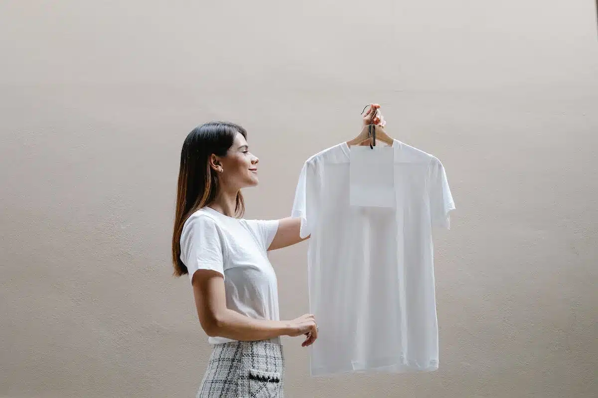 Conseils pour embellir votre garde-robe avec des vêtements basiques