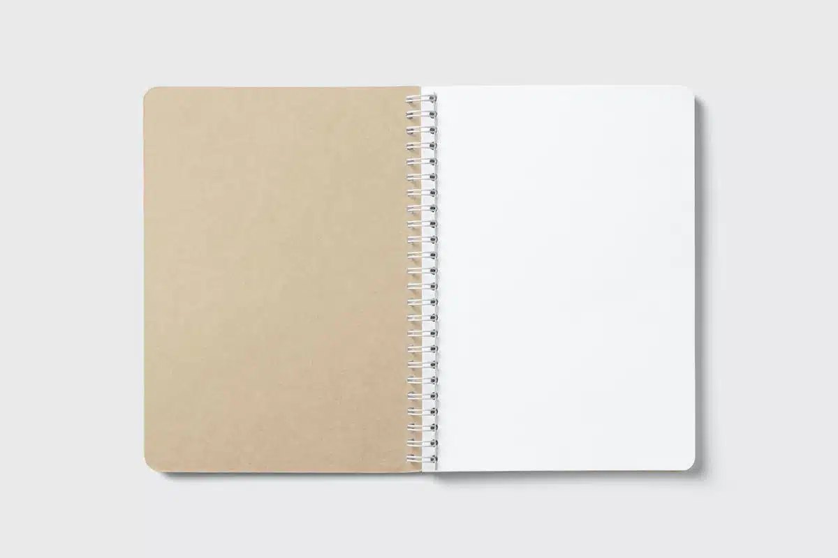 Les avantages du cahier polypro à petits carreaux pour une prise de notes organisée