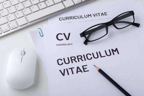 Comment mettre en avant vos compétences avec une phrase d’accroche convaincante pour votre CV