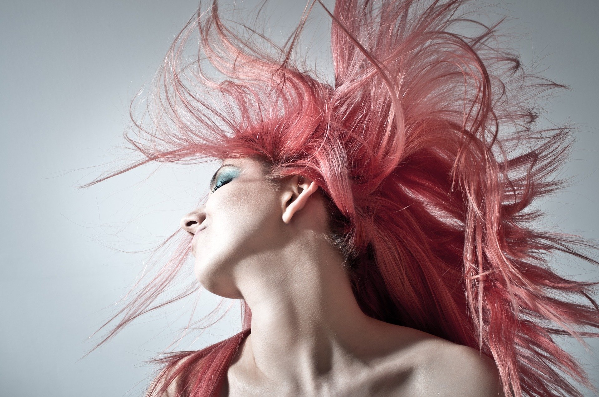 Comment teindre des extensions synthétiques ?