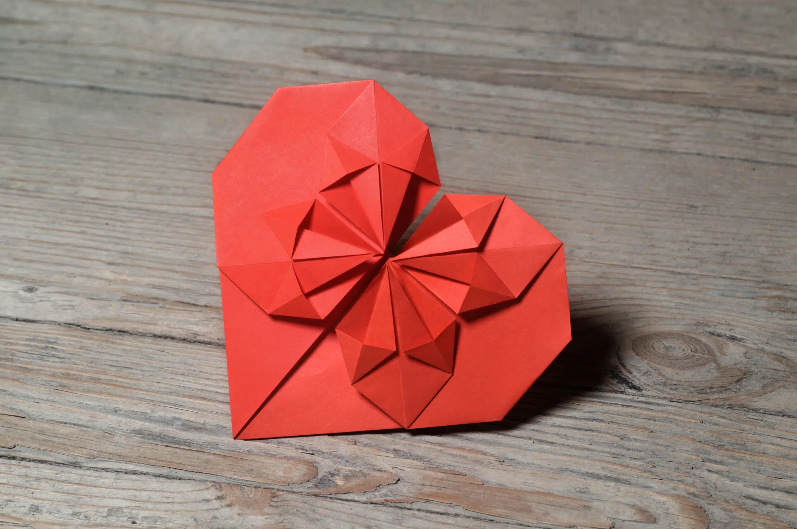 Comment faire un origami en cœur ?