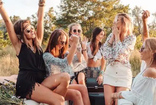 Les looks indispensables pour un week-end en ville